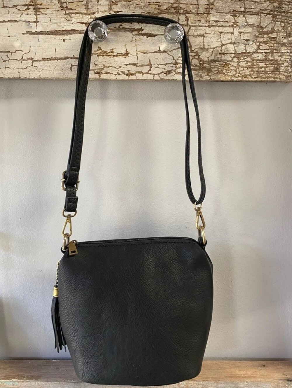 Black Jen & Co. Dylan Vegan Leather Crossbody Handbag with tassel zipper